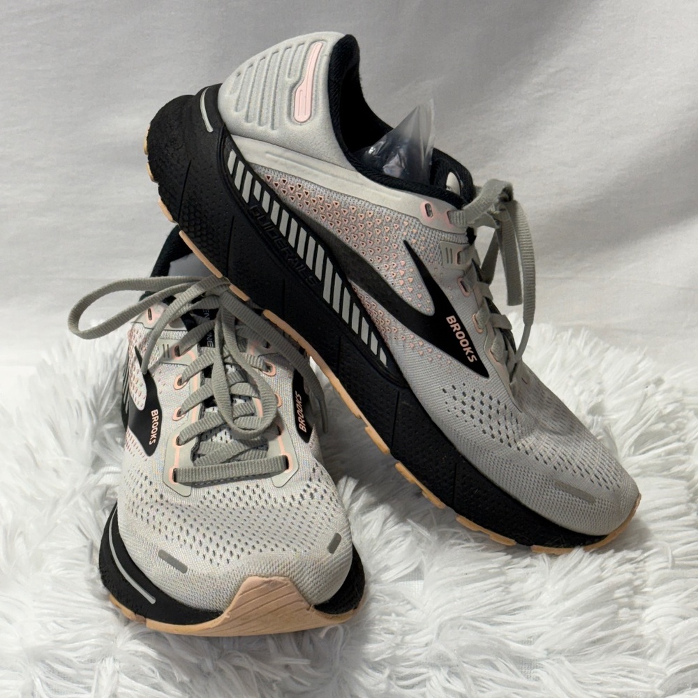 Brooks Adrenaline GTS Athletic Shoes